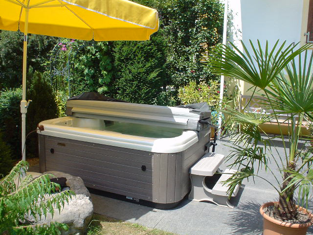 Whirlpool aufgestellt 6