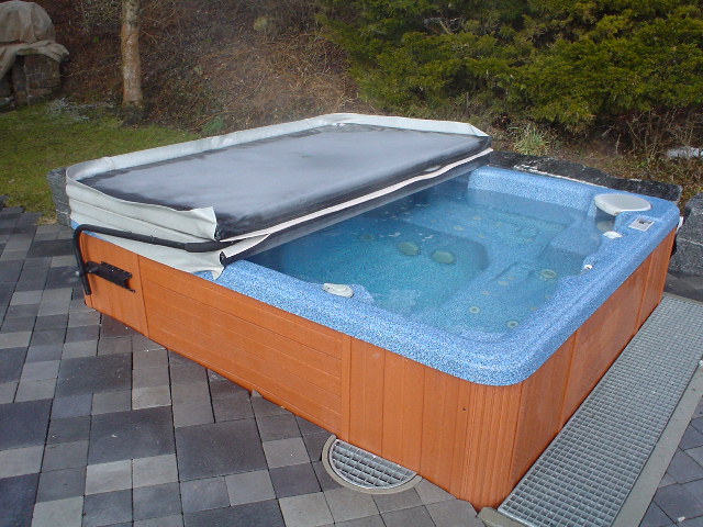 Whirlpool versenkt 12